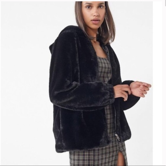 UO FAUX FUR JACKET - Picture 1 of 4